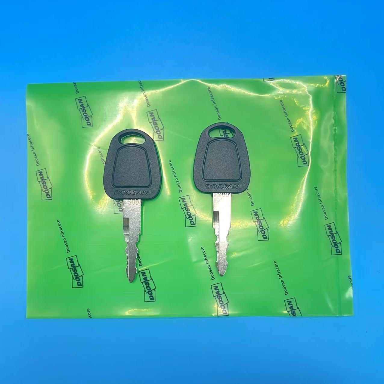 2 PCS F900 Key For Deawoo Doos - огляд і ціна Heavy Equipment Bobcat