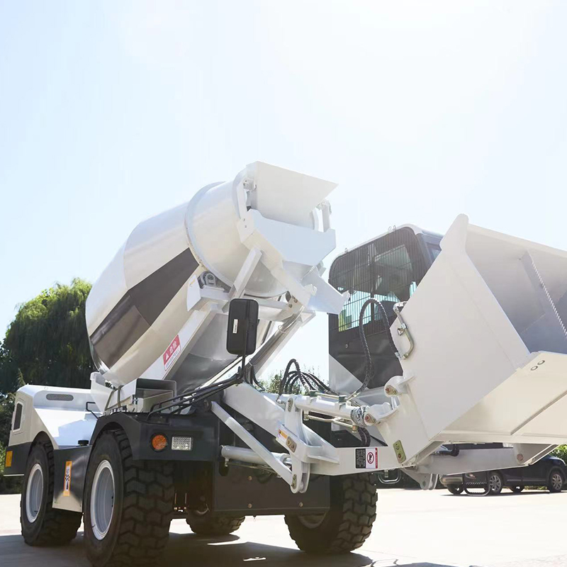 4-Wheel Drive Concrete Self-lo - огляд і ціна Concrete Mixer Machine