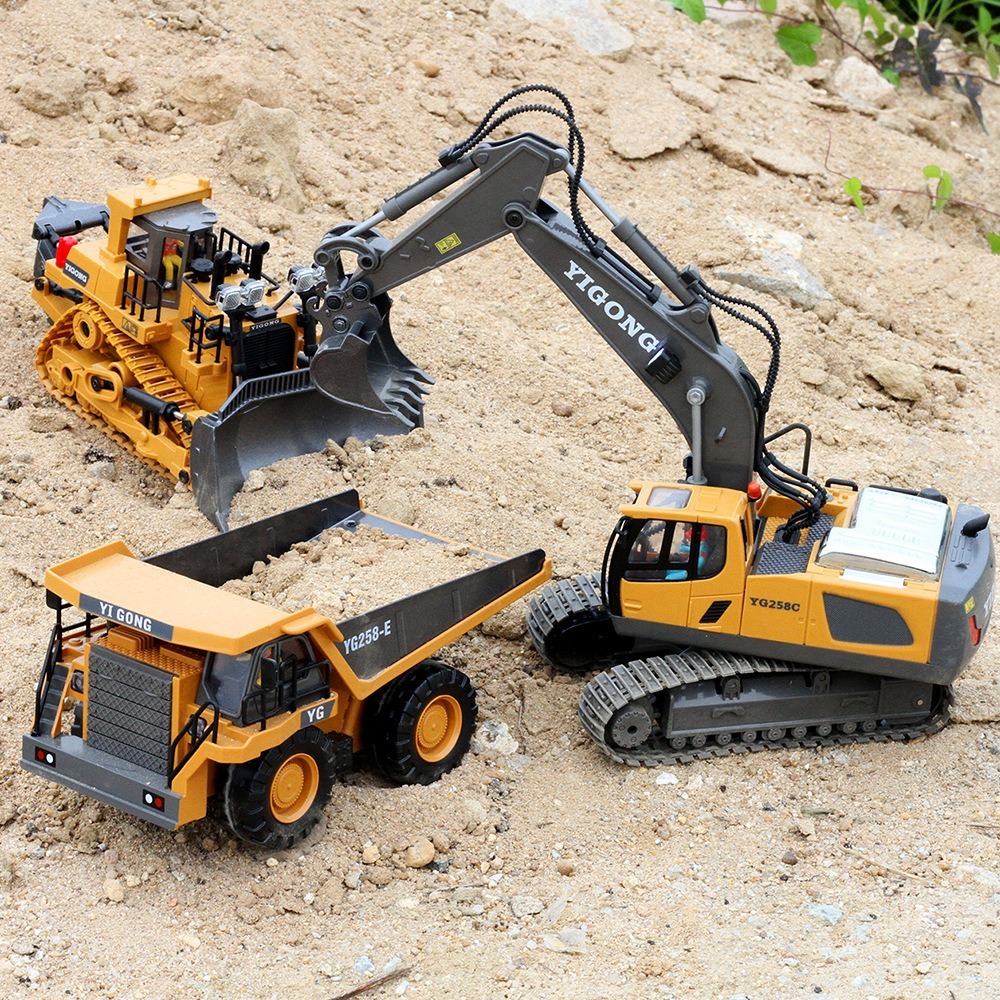 2.4G Remote Control Excavator  - огляд і ціна Heavy Equipment Games